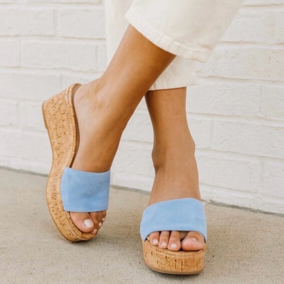Stuart Weitzman summer wedge sandals blue suede and cork - Picture 3 of 3